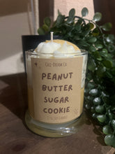 Load image into Gallery viewer, Peanuts Butter Cookie Whipped Candle
